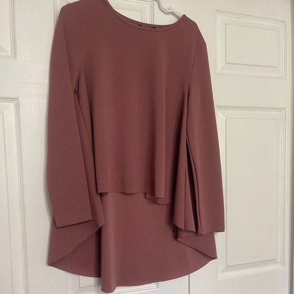 SHEIN Tops - Pink Top High Low